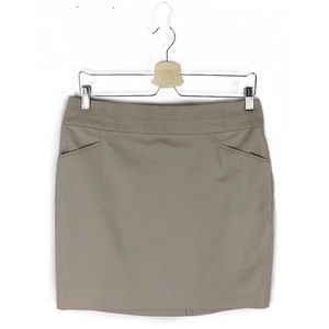 Banana Republic | cream/beige skirt with pockets